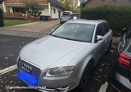 Audi A4 Avant 2.0 TDI beschädigt, bitte nur Tel. Price VB