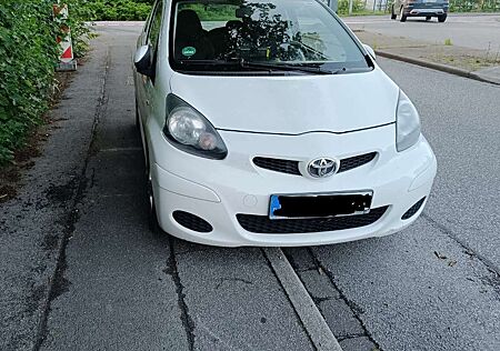 Toyota Aygo CoolBlue 06.2027 Tüv