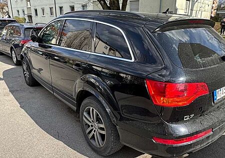 Audi Q7 3.0 TDI DPF quattro tiptronic