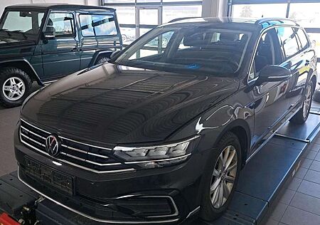 VW Passat Variant Volkswagen GTE*PANORAMA*R-CAM*AHK*LED*NAVI*