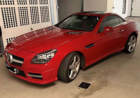 Mercedes-Benz SLK 350 (BlueEFFICIENCY) 7G-TRONIC