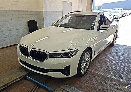 BMW 530 e Touring Navi LED Leder SiHz PDC RFK ACC DAB