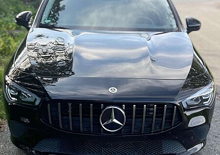 Mercedes-Benz CLA 180 7G-DCT Progressive