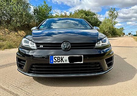 VW Golf Volkswagen +R+4Motion+BlueMotion+Technology+DSG