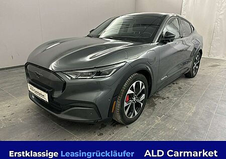 Ford Mustang Mach-E AWD Geschlossen, 5-türig, Direktantrieb, 1-Gang