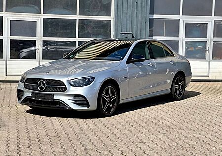 Mercedes-Benz E 300 de /AMG/4M/Airma/HUD/Soft/Key/Bur/360/Memo