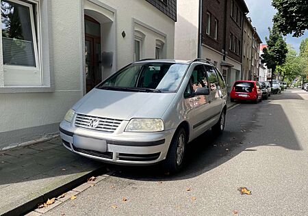 VW Sharan Volkswagen Family / 1.9 TDI Diesel