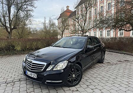 Mercedes-Benz E 500 4Matic 7G-TRONIC Elegance