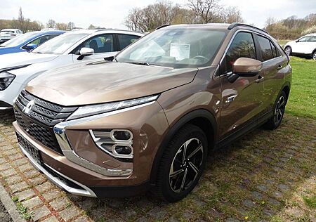 Mitsubishi Eclipse Cross Plug-In Hybrid 4WD Plus,LED, AHK