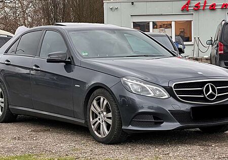 Mercedes-Benz E 220 Edition E BlueTec #Schiebed. #Comand #