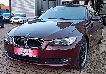 BMW 320 i Coupe 170PS Navi PDC Serviceheft