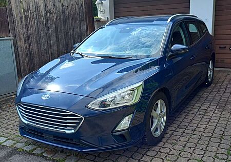 Ford Focus Turnier 1,5 TDCI COOL&Con. Navi PDC Temp Shzg Klim