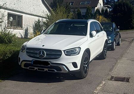 Mercedes-Benz GLC-Klasse GLC 200 GLC 200 4Matic Pano / Amg Felgen / Anhänger
