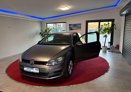 VW Golf Volkswagen VII Lim. Comfortline BMT/PDC/1.Hand
