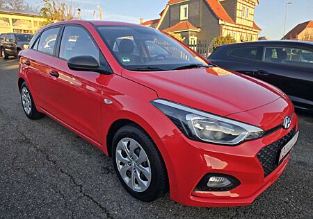 Hyundai i20 Pure Start/Stopp-Automatik TÜV HÜ NEU