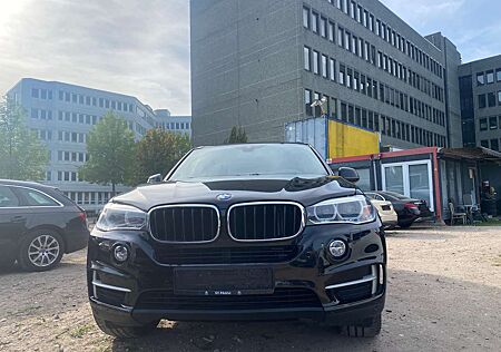 BMW X5 xDrive30d 7sitzer opysky dach 1 Hand