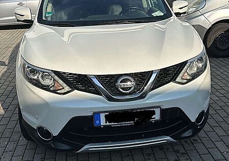 Nissan Qashqai tekna vollausstattung AHK +Sonderausstattung