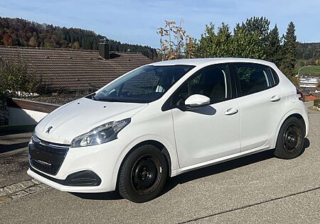 Peugeot 208 5-Türer PureTech 82 Allure