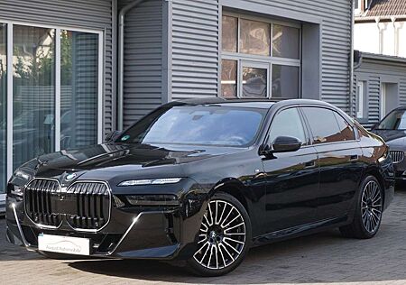 BMW 740 d xDrive M Sport Pro DrAsP ParkAsP Sky Iconic