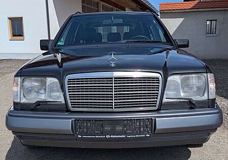 Mercedes-Benz E 320 E-Klasse T