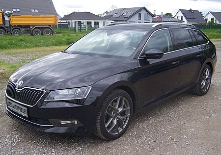 Skoda Superb Combi Style 1.8 TSI DSG
