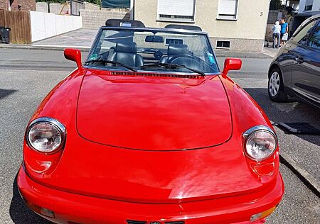 Alfa Romeo Spider 2.0