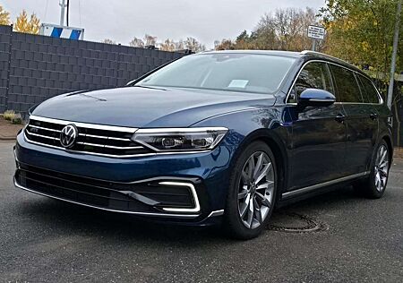 VW Passat Variant Volkswagen Plug-In-Hybrid 1.4 TSI GTE Matrix, AHK, Pano,StH