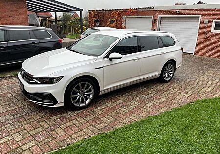 VW Passat Variant Volkswagen GTE NAV MATRIX TEMP PDC APA AHK SHZ WINTER SOMMER