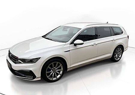 VW Passat Variant Volkswagen GTE NAV MATRIX TEMP PDC APA AHK SHZ WINTER SOMMER