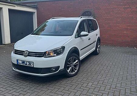 VW Cross Touran Volkswagen CrossTouran