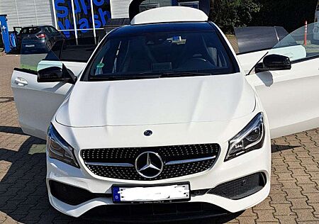 Mercedes-Benz A 200 Shooting Brake AMG Line