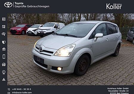 Toyota Corolla Verso 2.2 D-CAT Executive Navi 7-Sitzer