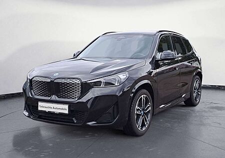 BMW iX1 eDrive20 M Sportpaket AHK Adaptives Fahrwerk