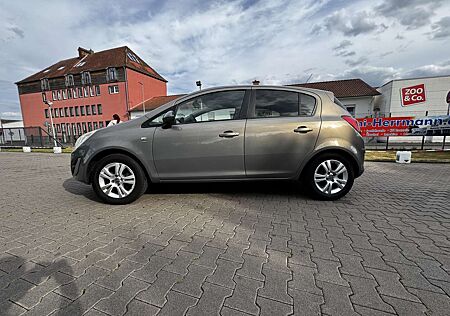 Opel Corsa 1.4 16V Satellite
