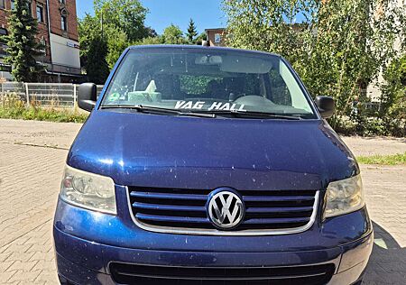 VW T5 Multivan Volkswagen Transporter T5 TDI Multivan
