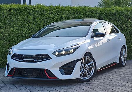 Kia Pro_ceed ProCeed / pro_cee'd GT Aut. White DeLuxe RARITÄT
