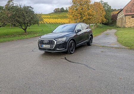 Audi Q3 gebraucht kaufen Audi Q3 45 TFSI e basis