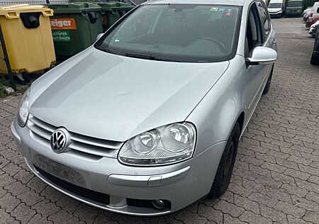 VW Golf Volkswagen V Lim. United