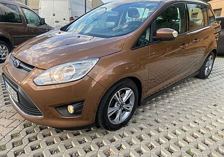 Ford Grand C-Max Sync Edition