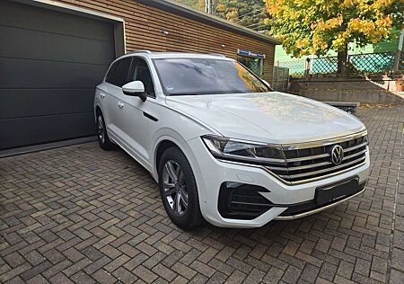 VW Touareg Volkswagen 3.0 V6 TDI 4Motion DPF Aut. Elegance