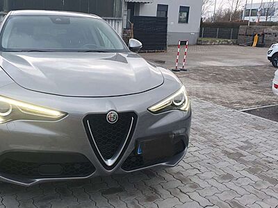 Alfa Romeo Stelvio First Edition Q4,Kamera, Voll-Leder