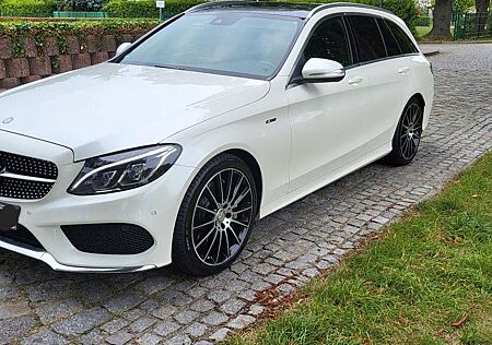 Mercedes-Benz C 400 4Matic T 7G-TRONIC AMG Line