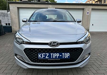 Hyundai i20 1.2 GO/1.Hand/ Tüv neu/ Scheckheft/Klima