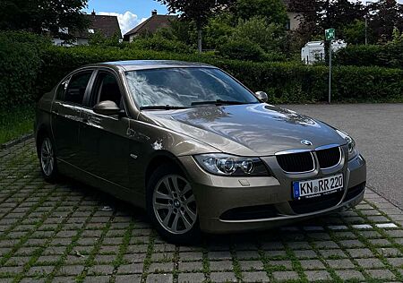 BMW 318 E90 Gepflegter Zustand !