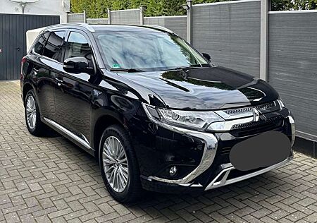 Mitsubishi Outlander Plug-In Hybrid 2.4 4WD Plug-In Hybrid