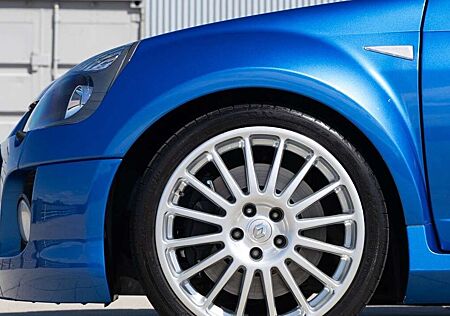 Renault Clio 3.0 V6 255 PS