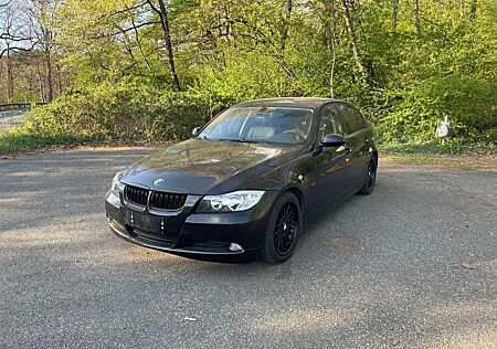 BMW 320i 320