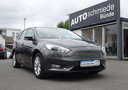 Ford Focus Turnier Titanium BI-Xenon Kamera PDC