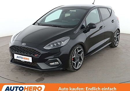 Ford Fiesta 1.5 EcoBoost ST*NAVI*LED*RECARO*SPUR*PDC*SHZ*