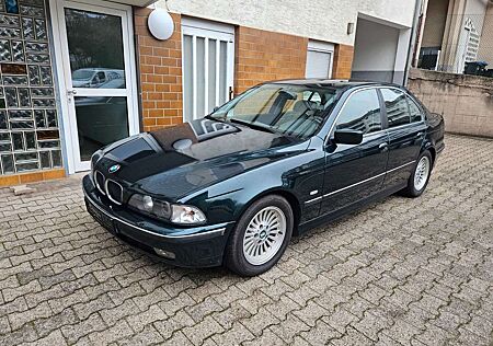 BMW 540 i / wenig km / TÜV NEU